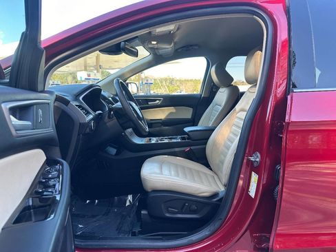 Used 2020 Ford Edge SEL w/ Convenience Package image 4