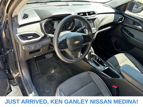 Used 2022 Chevrolet TrailBlazer LT AWD/4WD image 9