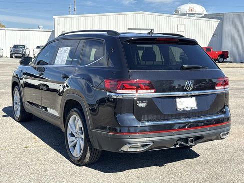 Used 2023 Volkswagen Atlas SE w/ Panoramic Sunroof Package image 5