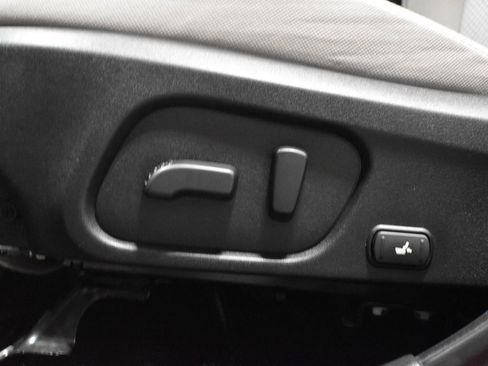 Used 2017 Subaru Forester 2.5i Premium image 4