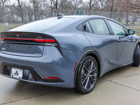 Used 2024 Toyota Prius Limited w/ Limited Premium Package image 22