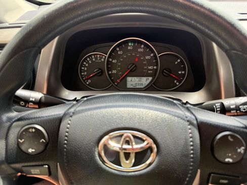 Used 2016 Toyota RAV4 LE FWD image 15