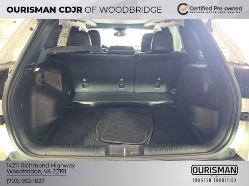 Used 2022 Jeep Cherokee Latitude Lux w/ Sun & Sound Group AWD/4WD image 4