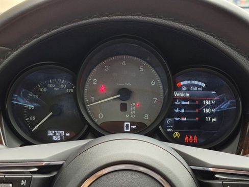 Certified 2023 Porsche Macan S AWD/4WD image 16