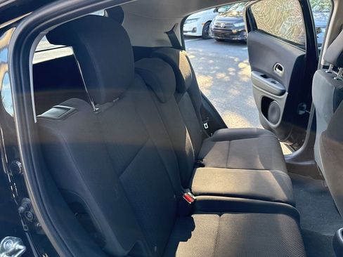 Used 2018 Honda HR-V LX image 20