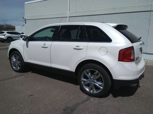 Used 2014 Ford Edge Limited w/ Equipment Group 302A AWD/4WD image 7