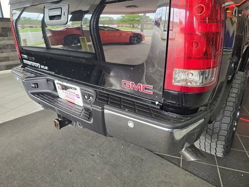 Used 2011 GMC Sierra 1500 SLE w/ All-Terrain Package image 28