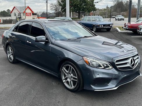 Used 2016 Mercedes-Benz E 400 Sedan image 7