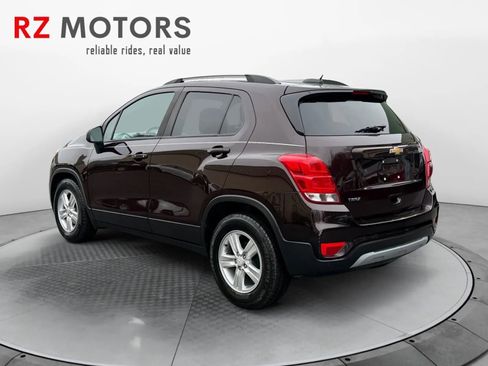 Used 2021 Chevrolet Trax LT image 3
