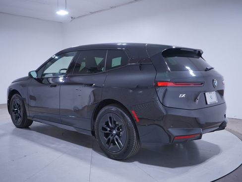 Used 2026 BMW iX xDrive60 image 3