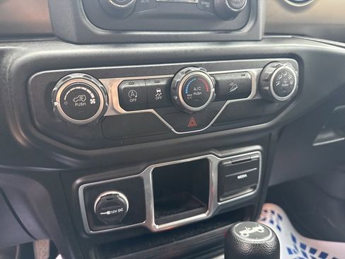 Used 2018 Jeep Wrangler Sport image 29