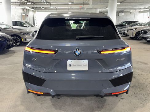 Used 2024 BMW iX xDrive50 w/ Sport Package AWD/4WD image 7