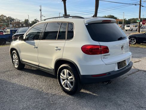 Used 2016 Volkswagen Tiguan S image 3