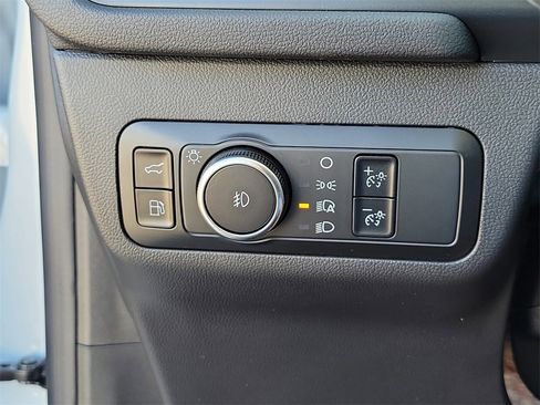 Used 2025 Ford Escape Base w/ Class II Trailer Tow Package image 23