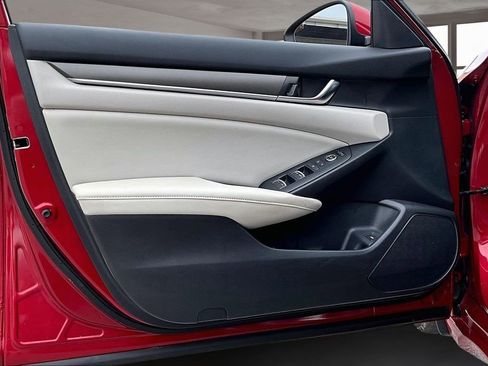 Used 2018 Honda Accord LX image 20