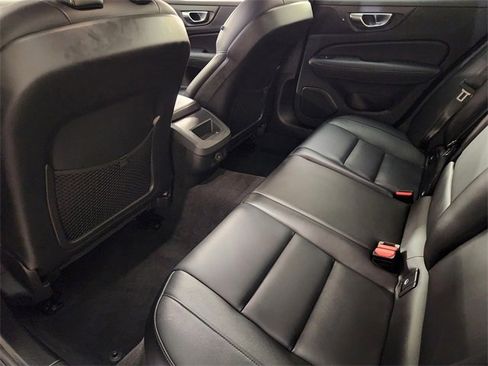 Used 2024 Volvo S60 B5 Core image 30