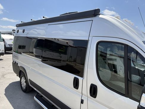 Used 2021 RAM ProMaster 3500 w/ Convenience Group FWD image 27