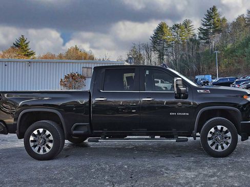 Used 2023 Chevrolet Silverado 2500 LT w/ Z71 Chrome Sport Edition image 6