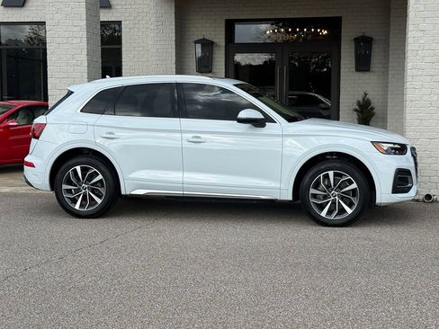 Used 2021 Audi Q5 2.0T Premium Plus w/ Premium Plus Package AWD/4WD image 4