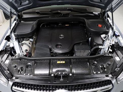 Certified 2025 Mercedes-Benz GLE 450 4MATIC image 40