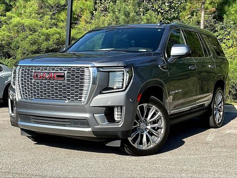 Used 2021 GMC Yukon Denali w/ Denali Premium Package RWD image 2