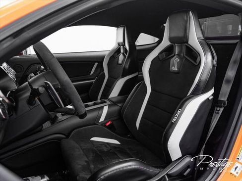 Used 2020 Ford Mustang Shelby GT500 w/ Carbon Fiber Track Pack RWD image 23