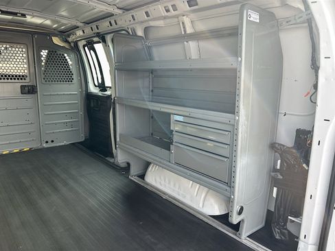 Used 2020 Chevrolet Express 2500 w/ Driver Convenience Package image 25