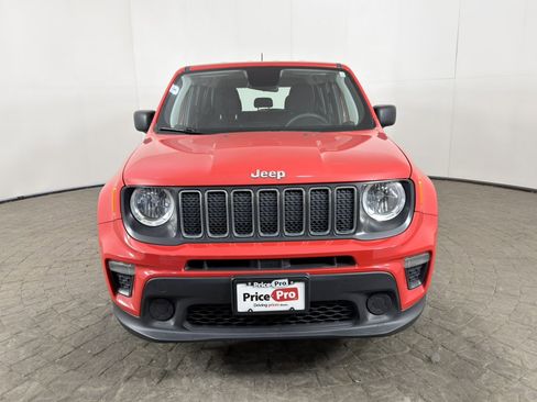 Used 2019 Jeep Renegade Sport w/ UConnect 7.0 Group AWD/4WD image 2