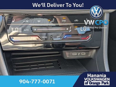 Certified 2025 Volkswagen Jetta SE FWD image 21