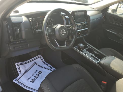 Certified 2024 Nissan Pathfinder SV image 20