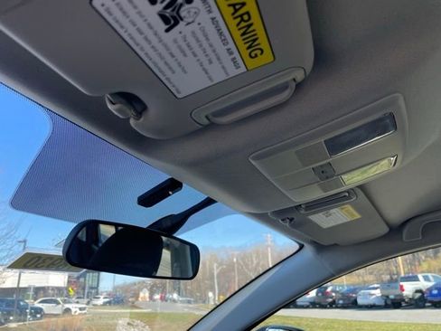 Used 2017 MAZDA MAZDA3 Sport image 25