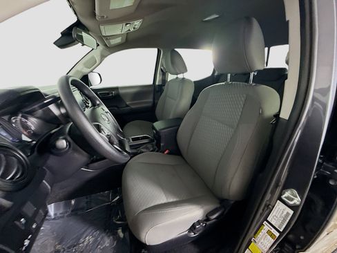 Used 2021 Toyota Tacoma SR w/ SR Convenience Package image 21