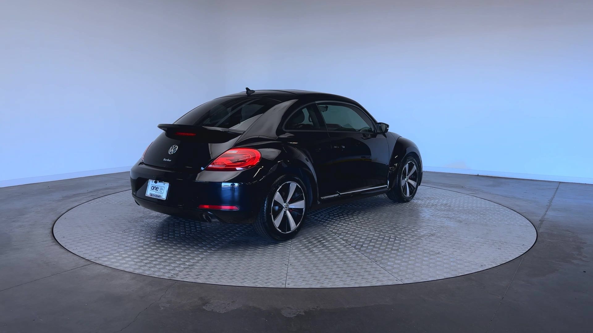 Used 2013 Volkswagen Beetle 2.0T FWD image 8