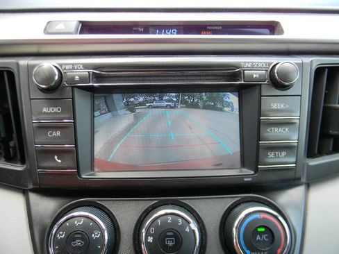 Used 2014 Toyota RAV4 LE AWD/4WD image 13