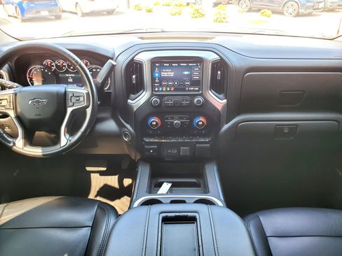Used 2020 Chevrolet Silverado 1500 LT Trail Boss image 8