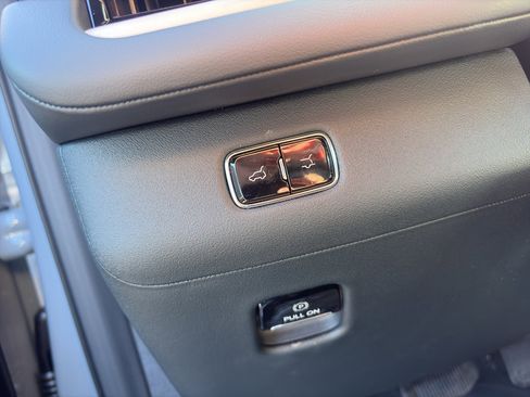 New 2026 Lincoln Navigator Reserve AWD/4WD image 21