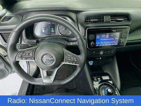 Used 2019 Nissan Leaf SV image 12