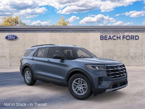 Used 2026 Ford Explorer Active AWD/4WD image 7