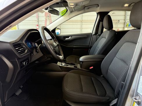 Used 2023 Ford Escape Active w/ Tech Pack #2 AWD/4WD image 12