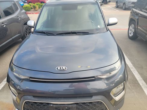 Used 2020 Kia Soul X-Line FWD image 2