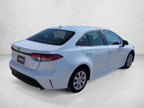 Used 2023 Toyota Corolla LE image 5