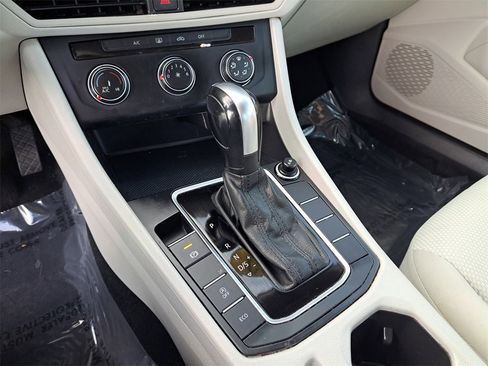 Used 2020 Volkswagen Jetta S image 22