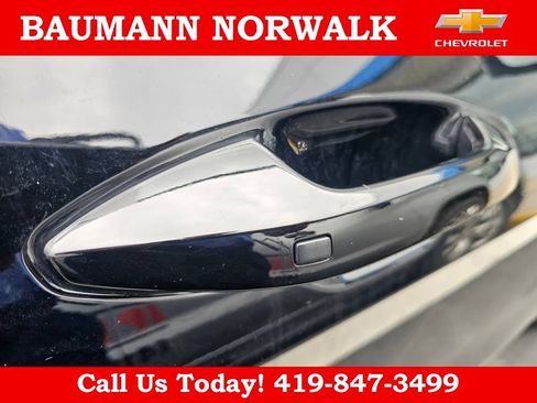 Used 2025 Kia Sportage EX FWD image 13