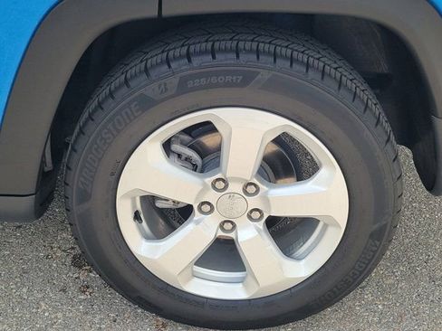 Used 2019 Jeep Compass Latitude w/ Popular Equipment Group image 12