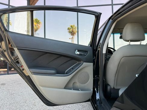 Used 2014 Kia Forte EX FWD image 34