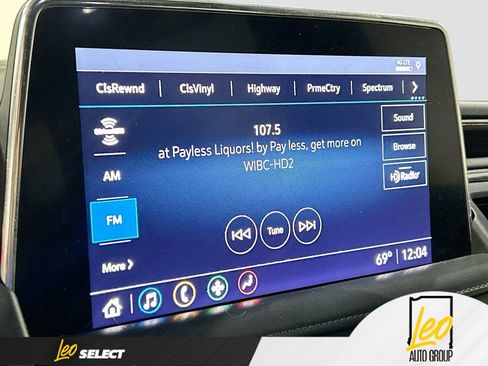 Used 2021 Chevrolet Tahoe Z71 w/ Z71 Off-Road Package image 14