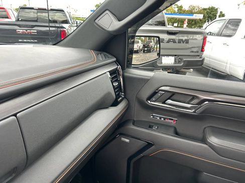 Certified 2023 GMC Sierra 1500 AT4 w/ AT4 Preferred Package AWD/4WD image 31