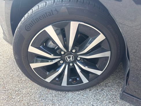 Used 2024 Honda Civic EX-L image 34
