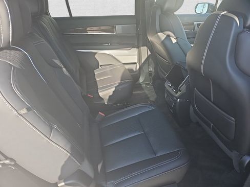 New 2026 Cadillac Vistiq Sport image 11