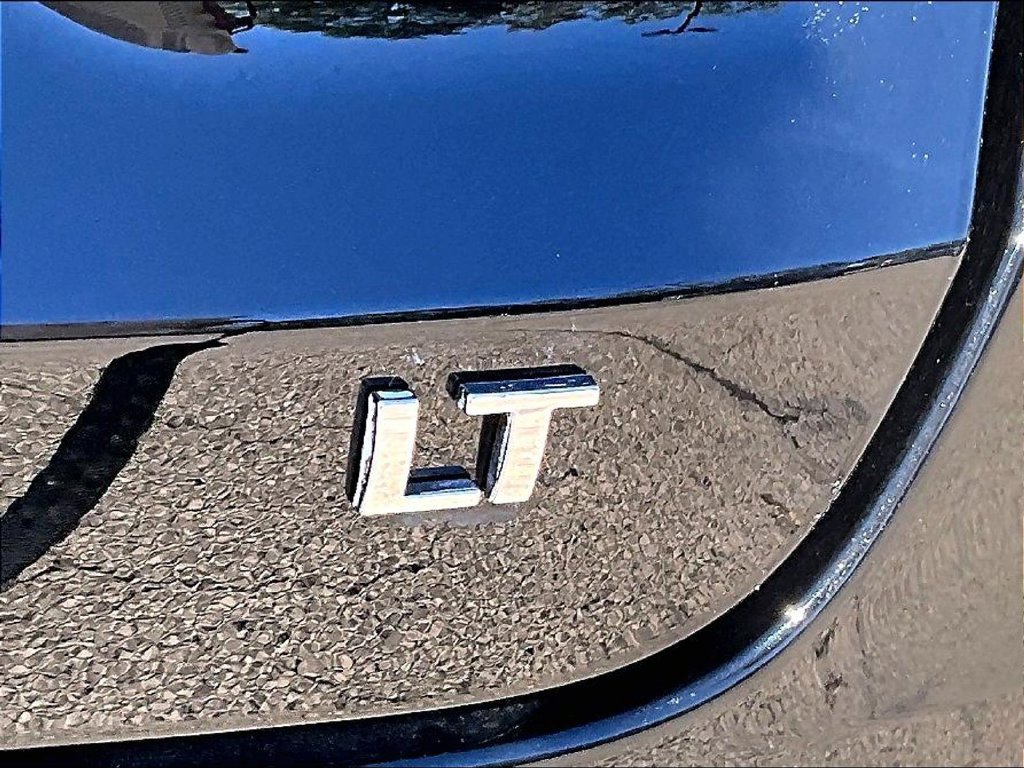 Used 2025 Chevrolet Trax LT FWD image 27